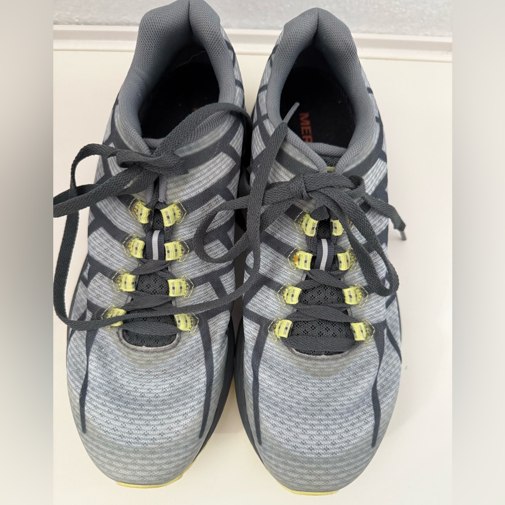 Merrell  Hiking Shoe sz 9 - Waterproof